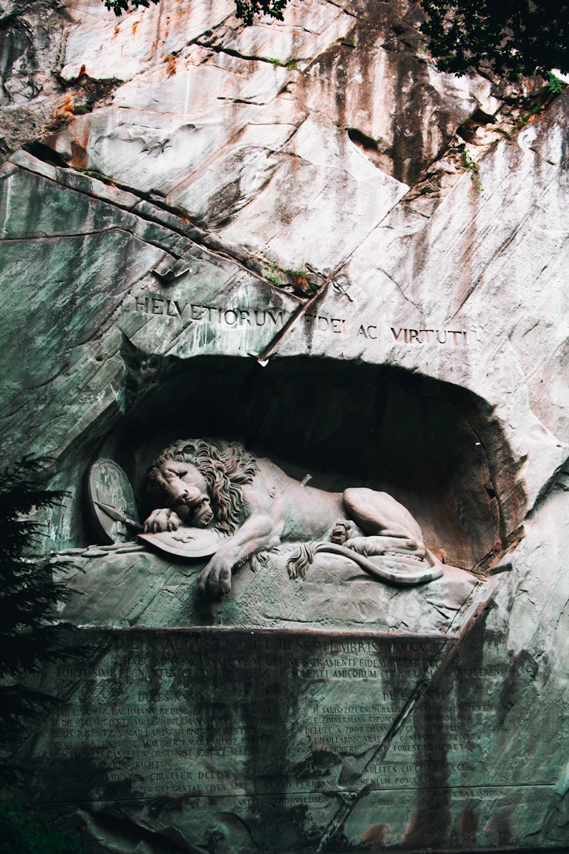 Lion Monument Guide