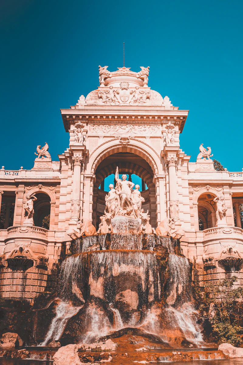 Palais Longchamp Guide