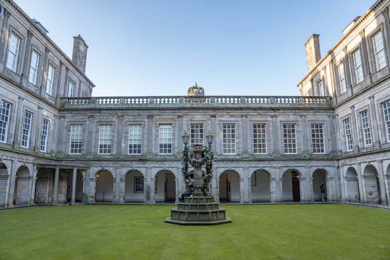 Palace of Holyroodhouse Guide