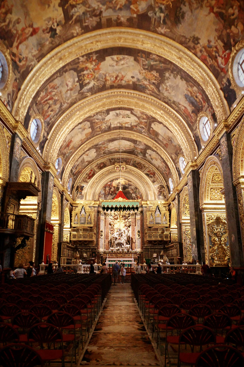 St. John's Co-Cathedral Guide