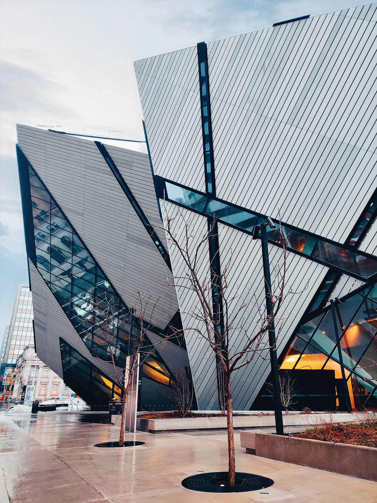 Royal Ontario Museum (ROM)