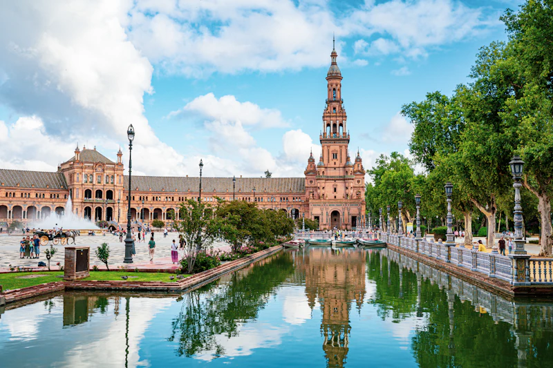 Plaza de España Guide